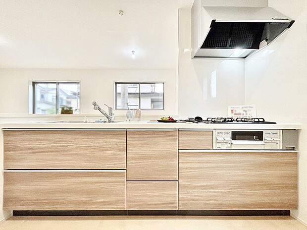 リビングで遊ぶお子様を見守りながらお料理ができる対面キッチン