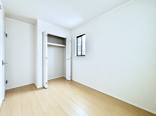 子供部屋にもおすすめな収納スペースたっぷりの居室