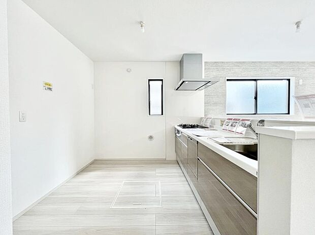 広々とした使い勝手の良いキッチンで日々のお料理も楽しくなりそう