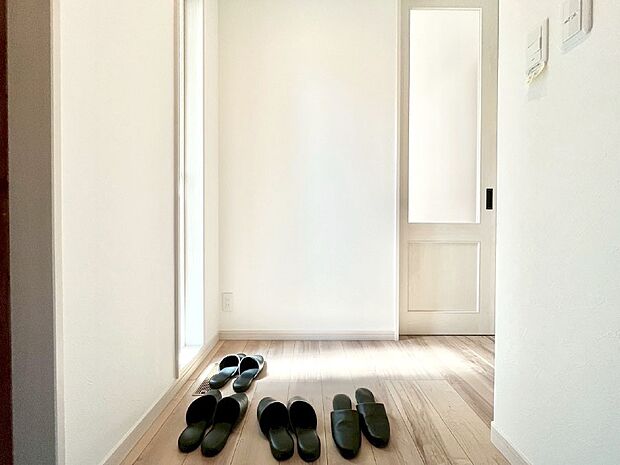 家族の帰宅やお客様をあたたかく迎える玄関