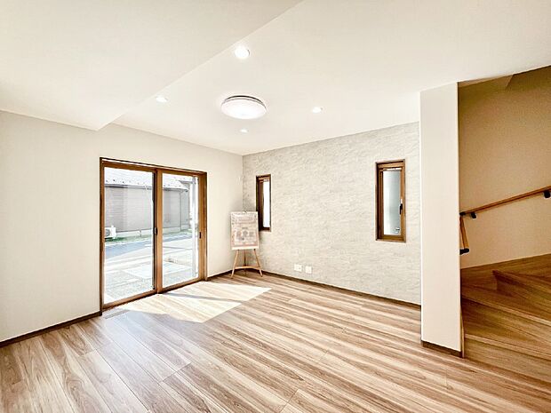 リビング階段・対面キッチン採用で家族とのふれあいを大切にしたプラン