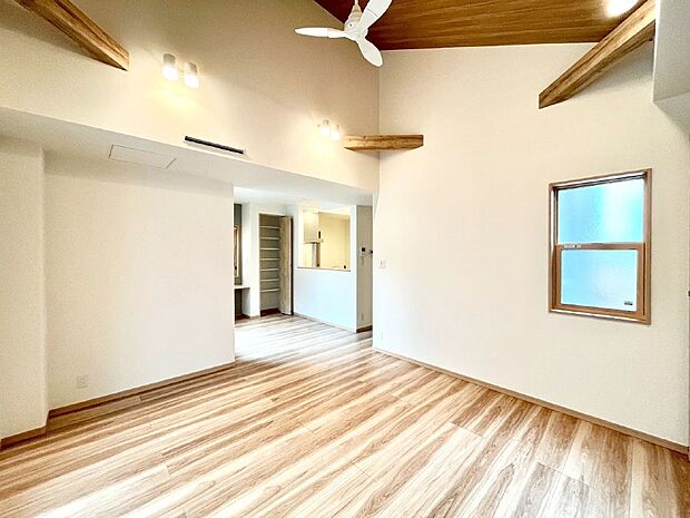 住む方の個性が引き出される、インテリアを考えるのが楽しみなリビングです！ 