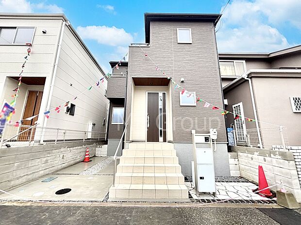 洗練された外観、上質な住空間が広がる室内は永く安心して過ごせる住居です。