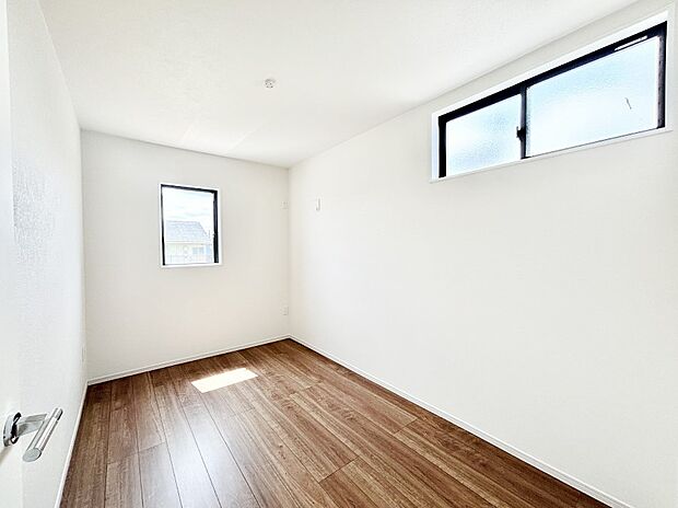 2面採光を確保した明るい空間。家族みんなが快適な暮らしを実現する設計です。  