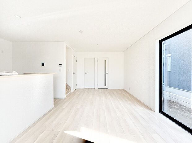 ご家族が自然と集まり、賑やかな笑い声で包まれる憩いの空間になりそうですね!