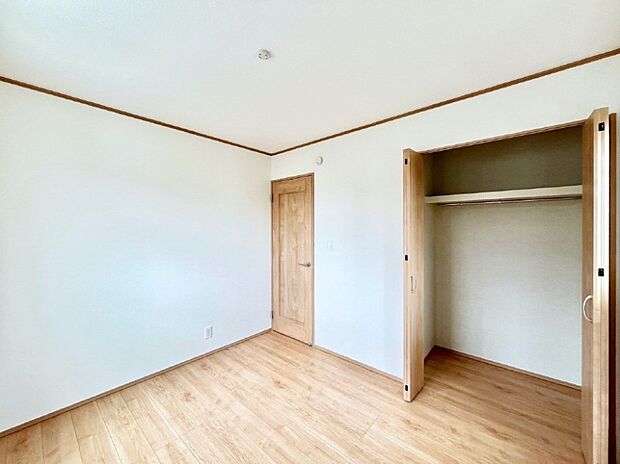 収納が充実しているので、居住スペースを広く使えます。 