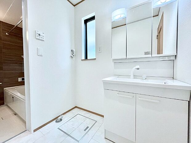 広々とゆとりのあるランドリースペース。  