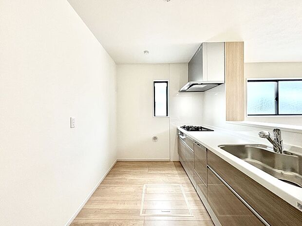 ゆとりあるキッチンではご家族と楽しくお料理ができます。