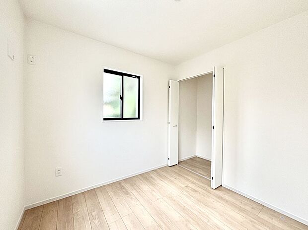 子供部屋にもおすすめな収納スペースたっぷりの居室