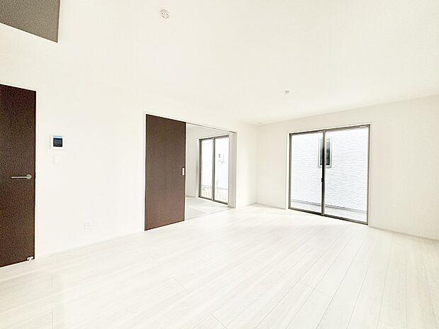 住む方の個性が引き出される、インテリアを考えるのが楽しみなリビングです！   