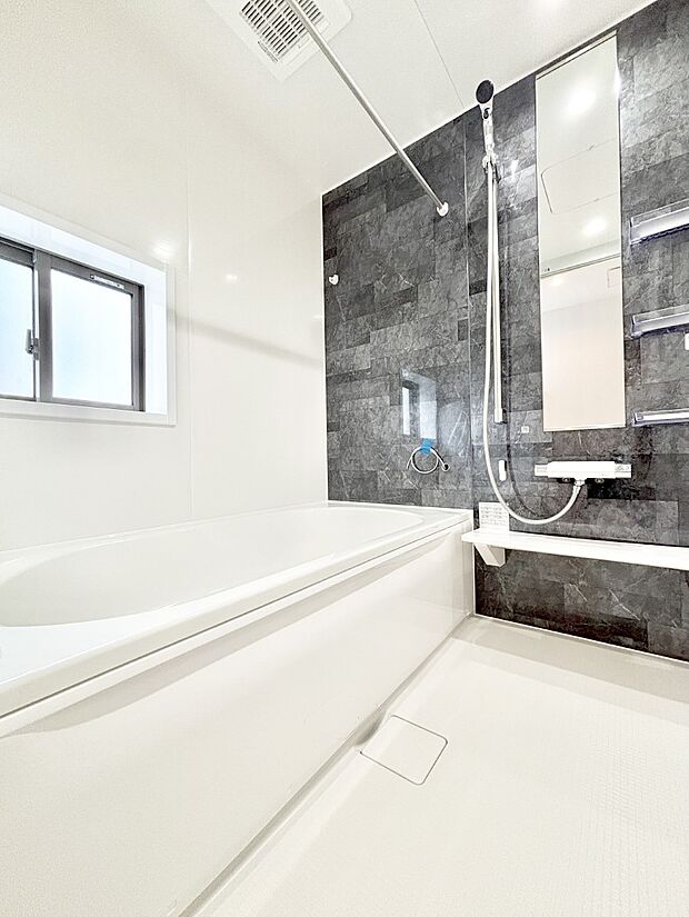 一日の疲れを癒やす大切なバスタイム。ゆっくりとお風呂を楽しんで疲れをとりたいですね！  