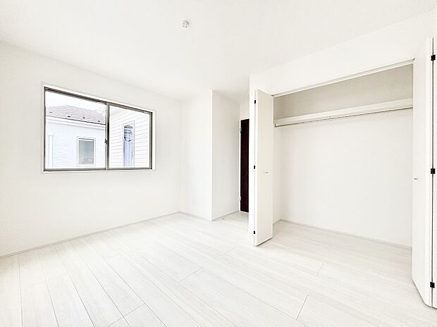 収納が充実しているので、居住スペースを広く使えます。 