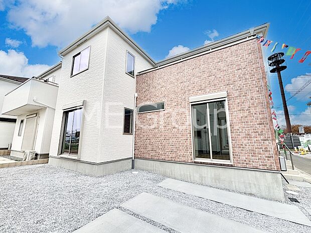 洗練された外観、上質な住空間が広がる室内は永く安心して過ごせる住居です。