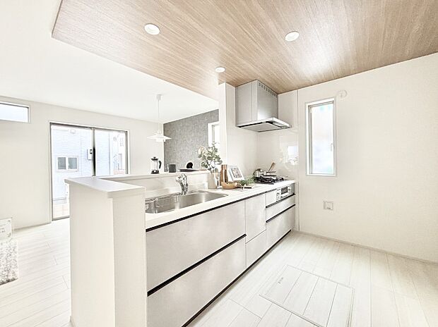 毎日使うキッチンだから、使いやすさ＆お手入れのしやすさにこだわりました。 