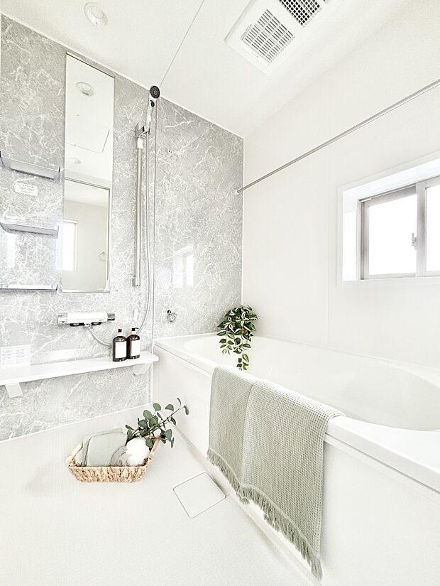 一日の疲れを癒やす大切なバスタイム。ゆっくりとお風呂を楽しんで疲れをとりたいですね！  