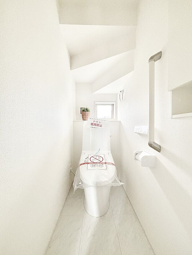 トイレは安心の2箇所！朝のバタバタも一安心です。 