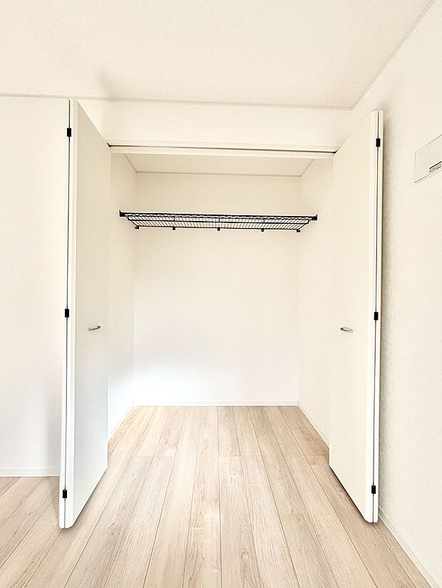 たっぷりの収納スペースで快適に暮らせそう 