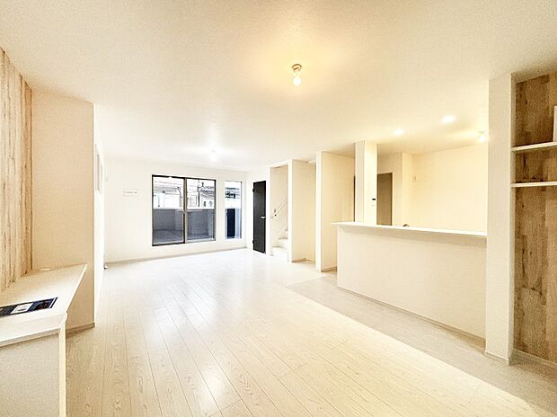 どこにいても家族のつながりを感じられるコミュニケーションリビング。 