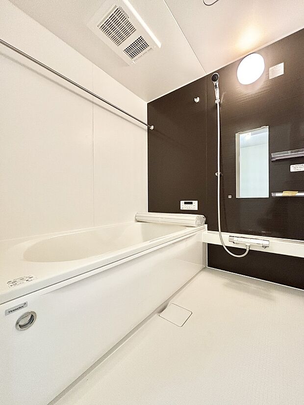 落ち着いた雰囲気でゆっくり寛げるバスルーム