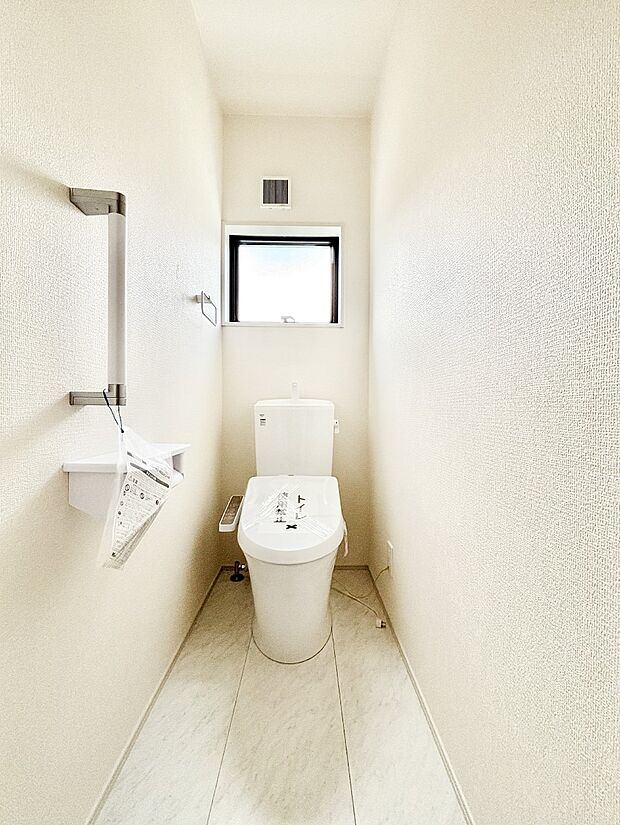 トイレは安心の2箇所！朝のバタバタも一安心です。 