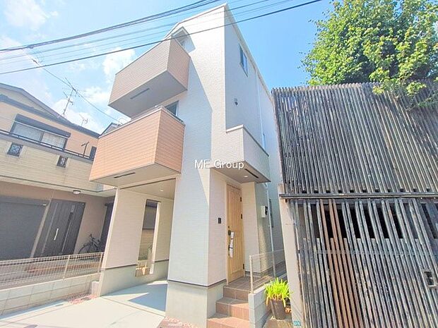 たっぷりの陽光と開放感に包まれる明るい住まい  