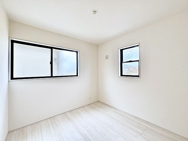 2面採光で明るさ＆風通し良好！