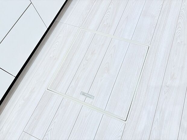 床下収納付き!日用品・非常用品の収納にも大活躍。