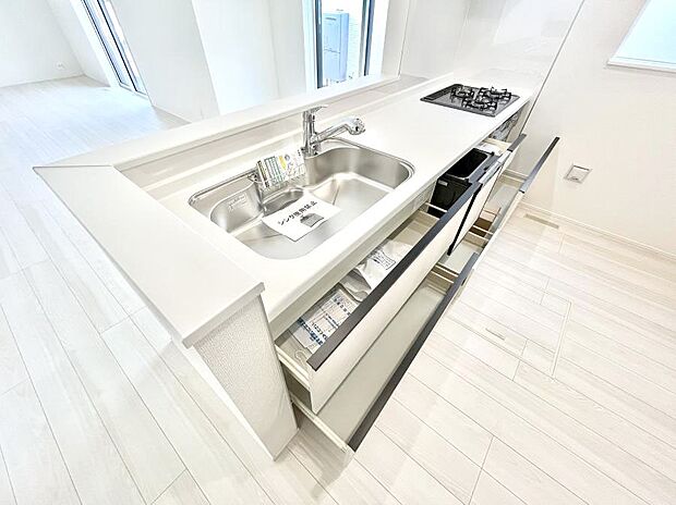 使いやすさを優先したスライド式収納タイプ!