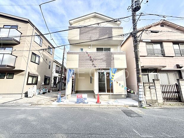 洗練された外観、上質な住空間が広がる室内は永く安心して過ごせる住居です。 