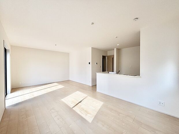 どこにいても家族のつながりを感じられるコミュニケーションリビング。 