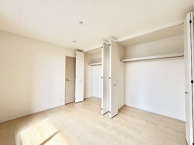 収納が充実しているので居住スペースを広々使えます