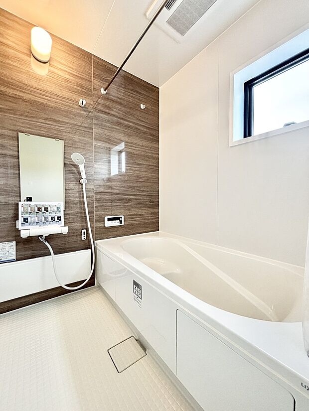 一日の疲れを癒やす大切なバスタイム。ゆっくりとお風呂を楽しんで疲れをとりたいですね！  