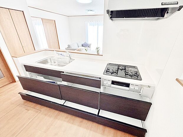 使いやすさを優先したスライド式収納タイプ！