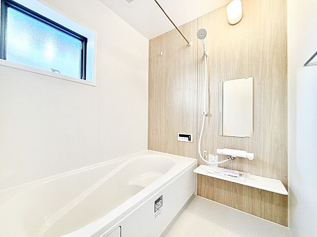 落ち着いた雰囲気でゆっくりお寛ぎいただけるバスルーム