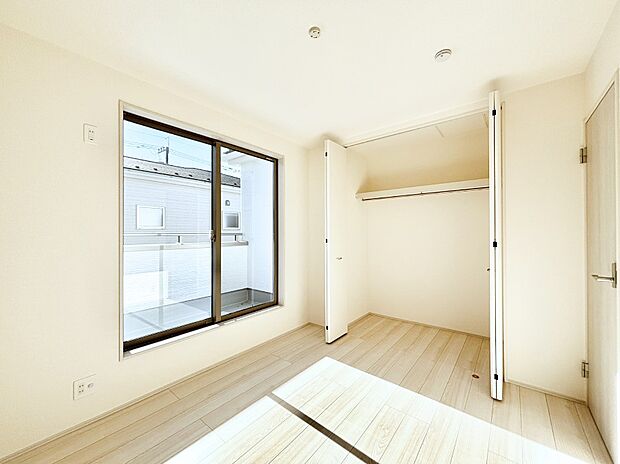 子供部屋にもおすすめな収納スペースたっぷりの居室