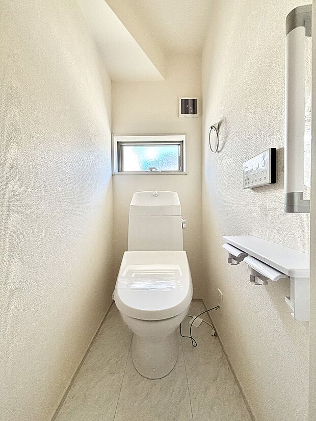 トイレは1階と2階それぞれに配置されていてとても便利です。 