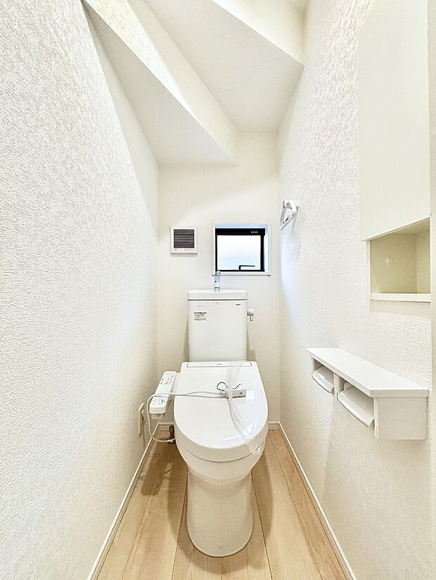 トイレは1階と2階それぞれに配置されていてとても便利です。 