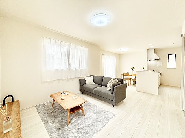 住む方の個性が引き出される、インテリアを考えるのが楽しみなリビングです！ 