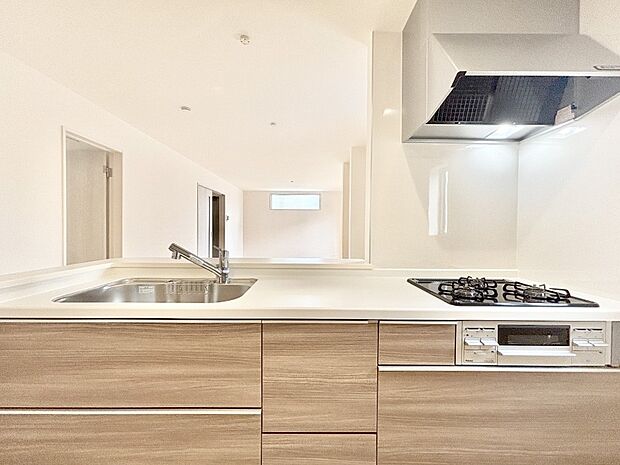 毎日使うキッチンだから、使いやすさ&お手入れのしやすさにこだわりました。