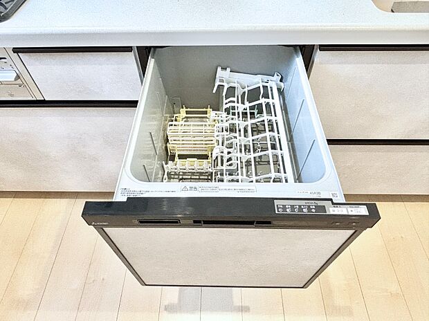 面倒なお片づけは食洗機にお任せ！家事の負担が減って、時間にも気持ちにもゆとりができます。