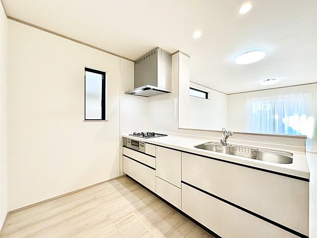 料理をしながらご家族との会話を楽しめる対面カウンターキッチン