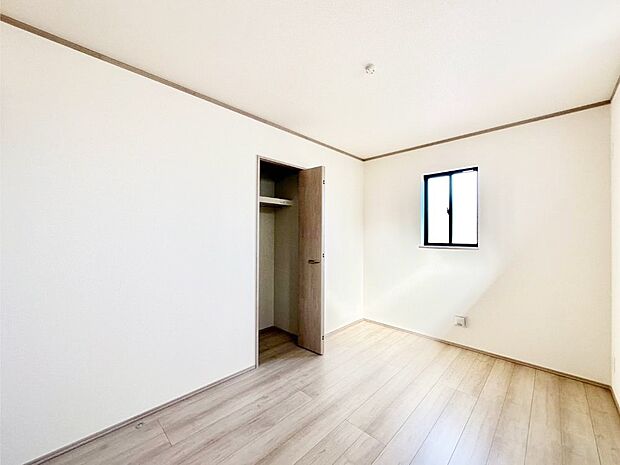 爽やかな日差しがお部屋全体を優しく包み込んでくれます