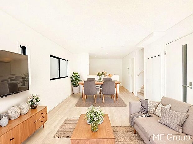 対面キッチン&リビングイン階段を採用した家族の絆深まるLDK ※家具はCGです