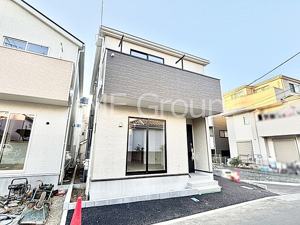 たっぷりの陽光と開放感に包まれる明るい住まい