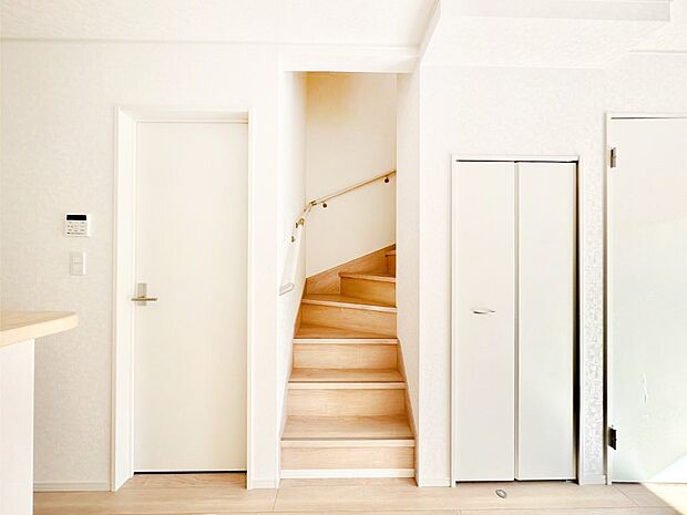 リビング階段が家族の笑顔と会話をつないでくれます