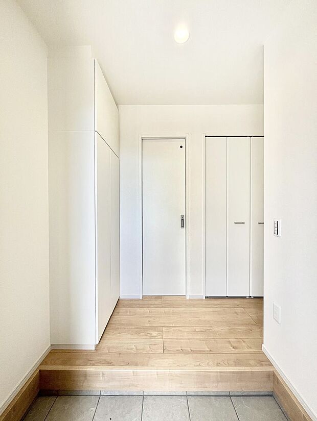 いつもきれいにしておきたい玄関ですね。  