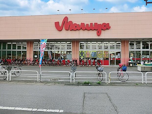 スーパー 690m マルヤ豊春店