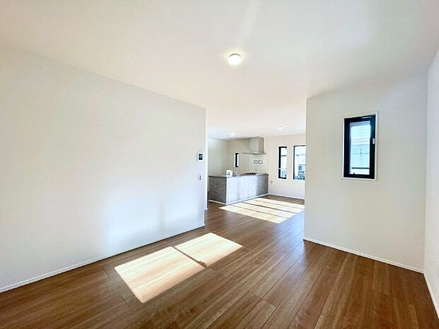 住む方の個性が引き出される、インテリアを考えるのが楽しみなリビングです！ 