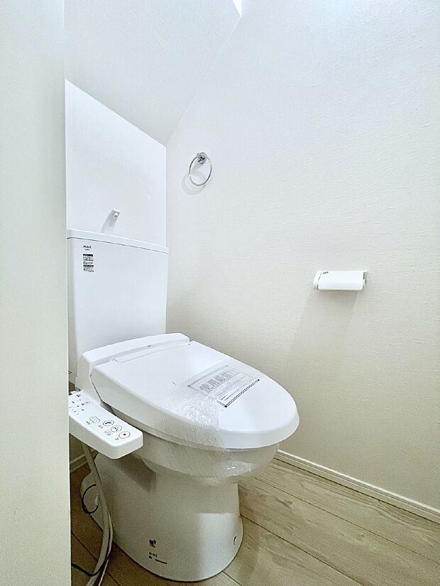 トイレは温水洗浄機能付き