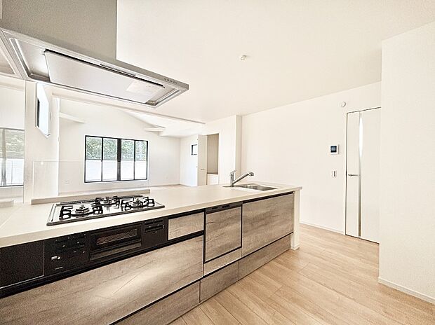 毎日使うキッチンだから、使いやすさ＆お手入れのしやすさにこだわりました。 